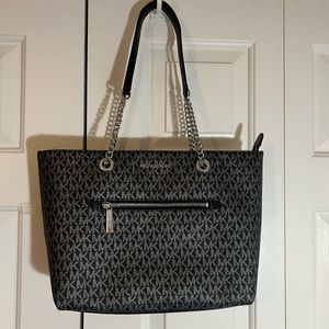 Michael Kors jetset medium chain handbag